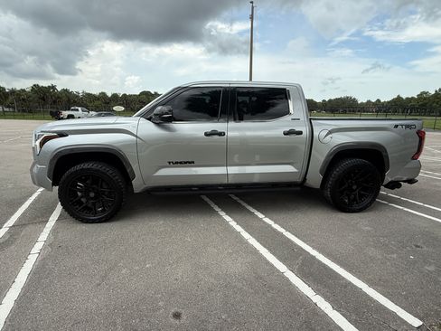 Used 2022 Toyota Tundra Limited RWD image 4