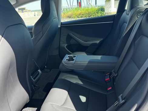 Used 2024 Tesla Model 3 Performance AWD/4WD image 19