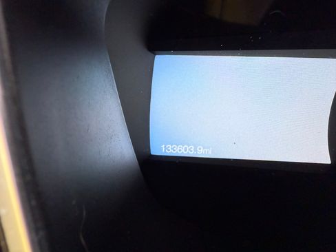 Used 2019 Ford Fusion Titanium image 9