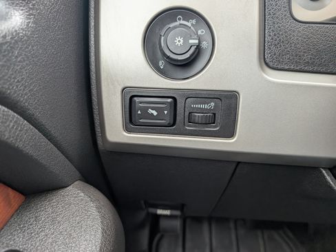 Used 2010 Ford F150 Lariat image 14