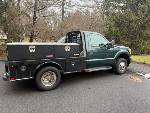 Used 2011 Ford F350 XL w/ Skid Plate Pkg image 2