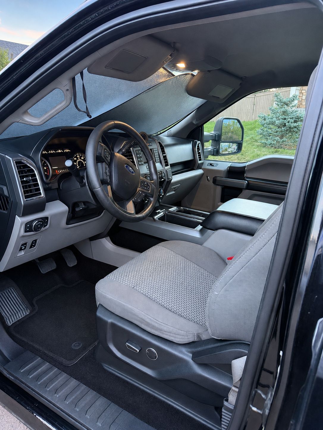 Used 2016 Ford F150 XLT w/ Equipment Group 301A Mid AWD/4WD image 8