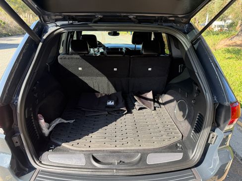 Used 2017 Jeep Grand Cherokee Trailhawk image 24