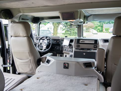 Used 1999 HUMMER H1 4-Door Wagon image 8