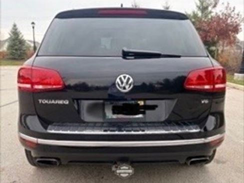 Used 2015 Volkswagen Touareg VR6 image 6