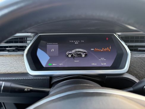 Used 2013 Tesla Model S image 22