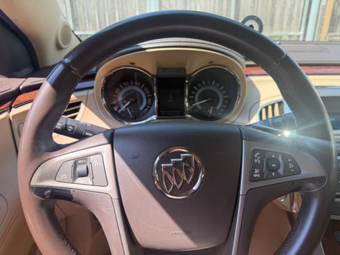 Used 2010 Buick LaCrosse CXL FWD image 12