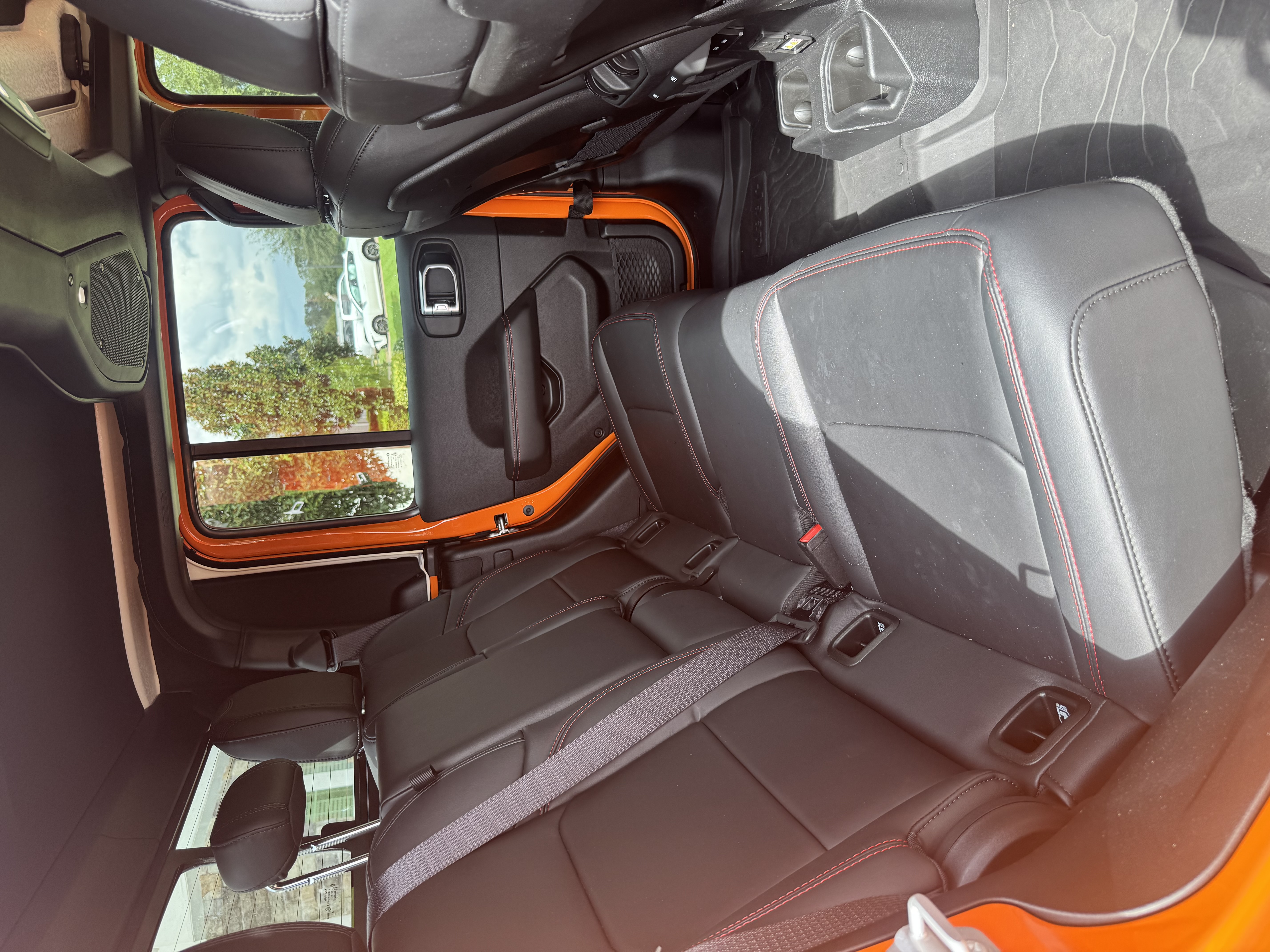 Used 2025 Jeep Gladiator Rubicon AWD/4WD image 29