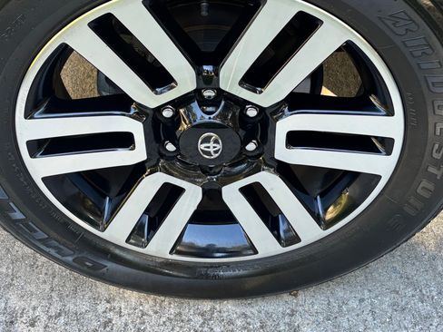 Used 2022 Toyota 4Runner Limited image 15