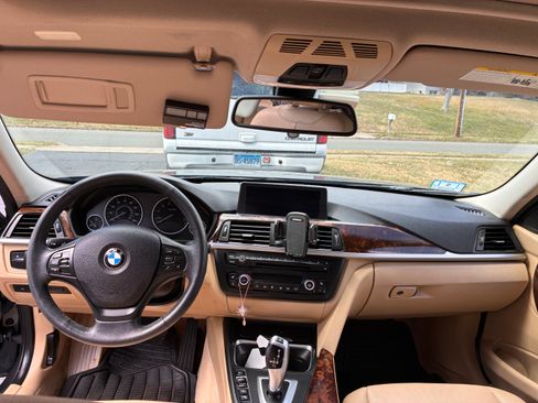 Used 2013 BMW 328i xDrive Sedan image 10