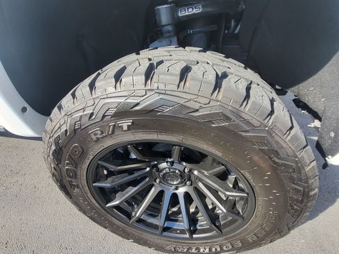 Used 2024 Chevrolet Silverado 1500 RST image 6