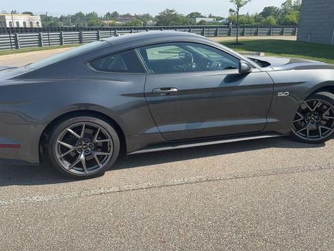 Used 2019 Ford Mustang GT w/ Performance Package - Level 2 image 7