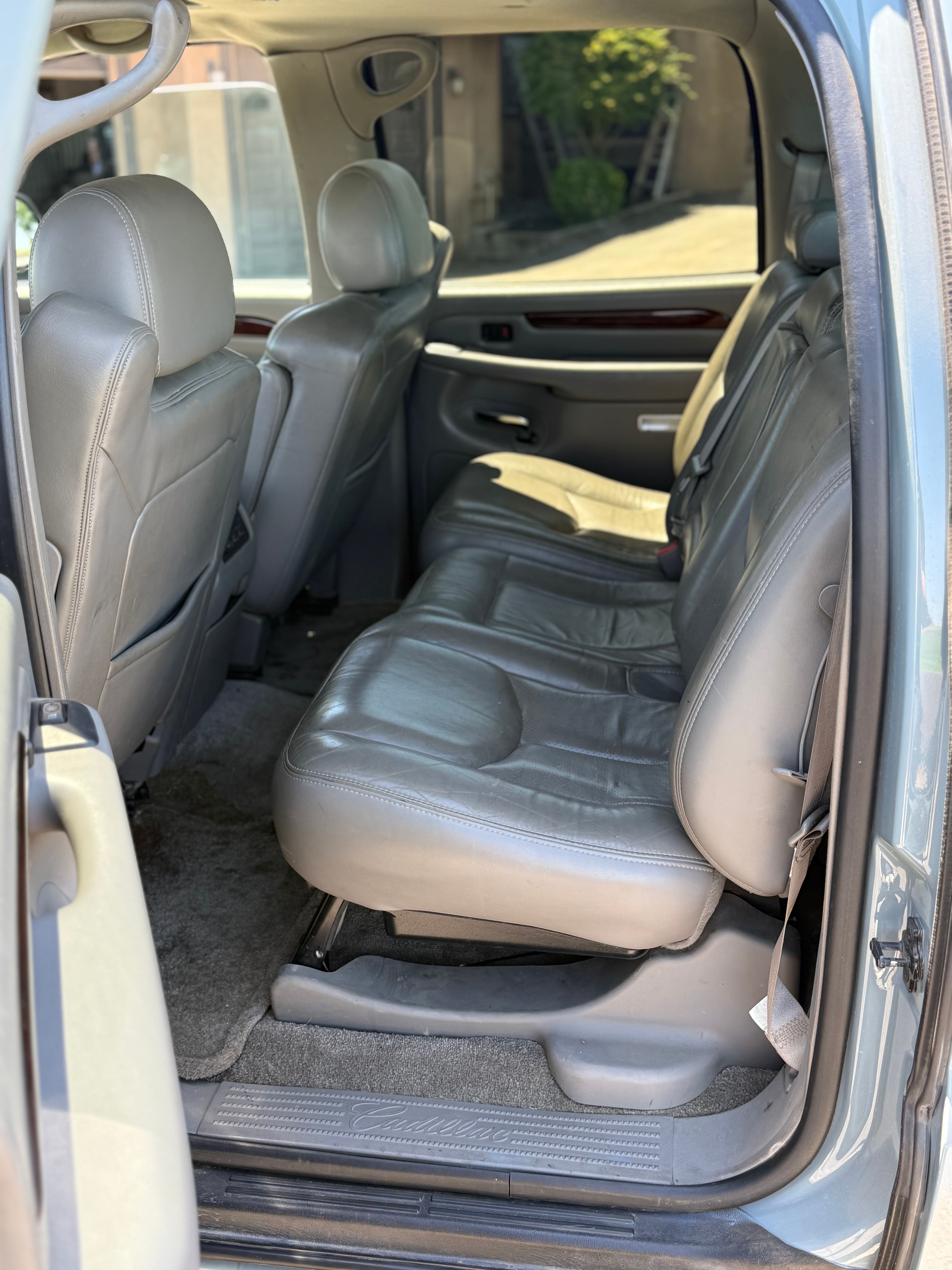 Used 2003 Cadillac Escalade EXT w/ Marketing Vehicle Package AWD/4WD image 10