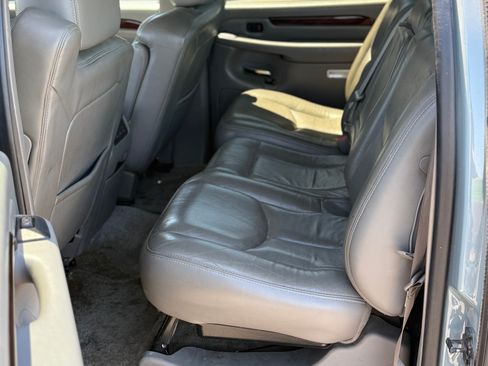 Used 2003 Cadillac Escalade EXT w/ Marketing Vehicle Package AWD/4WD image 10