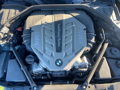 Used 2011 BMW ALPINA B7 xDrive image 25