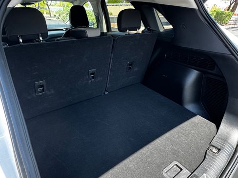 Used 2021 Ford Escape SE w/ SE Sport Appearance Package image 14