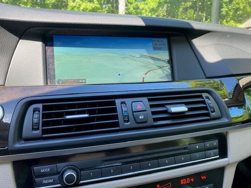 Used 2011 BMW 535i xDrive Sedan AWD/4WD image 16