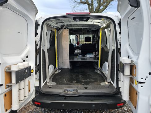 Used 2019 Ford Transit Connect XLT image 10