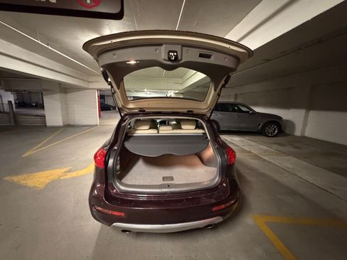 Used 2017 INFINITI QX50 AWD w/ Technology Package image 11