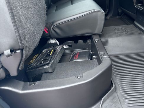 Used 2022 Toyota Tundra SR5 image 29