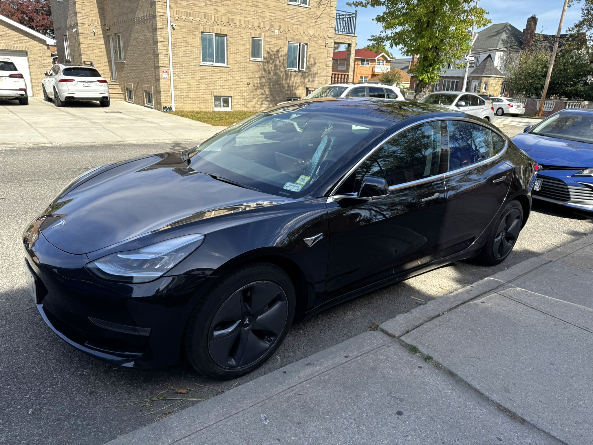 Used 2018 Tesla Model 3 Long Range RWD image 4