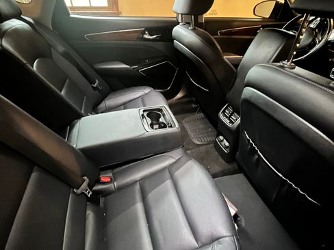 Used 2017 Kia Cadenza Technology image 6