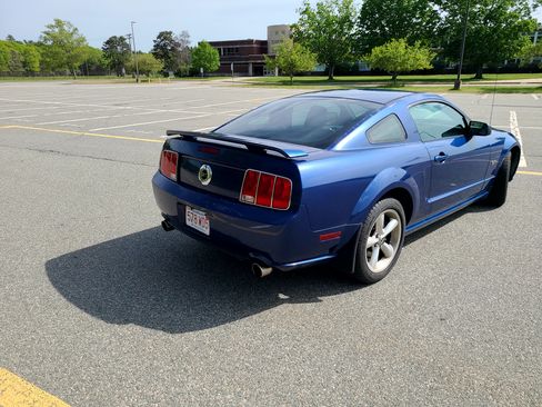 Used 2007 Ford Mustang GT Premium image 2