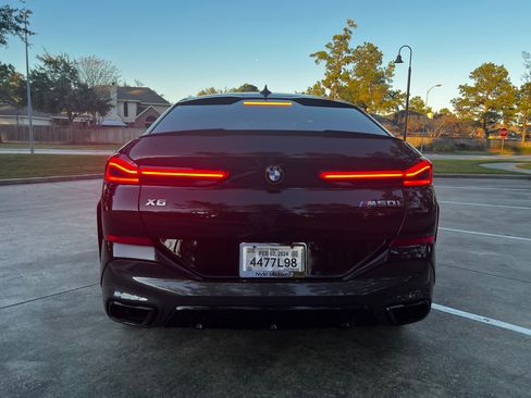 Used 2022 BMW X6 M50i w/ Executive Package image 9