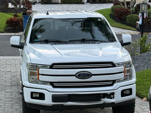 Used 2019 Ford F150 Lariat RWD image 2