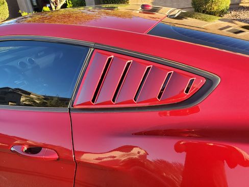 Used 2019 Ford Mustang Premium image 9