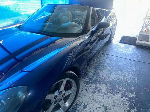 Used 2005 Chevrolet Corvette Convertible w/ Preferred Equipment Group RWD image 15