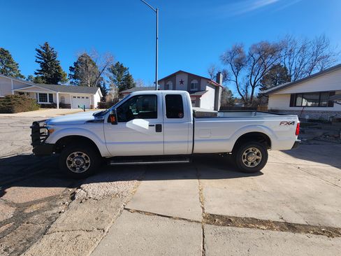 Used 2012 Ford F250 XLT w/ XLT Premium Pkg image 5