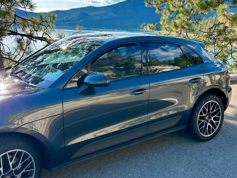Used 2017 Porsche Macan S AWD/4WD image 1