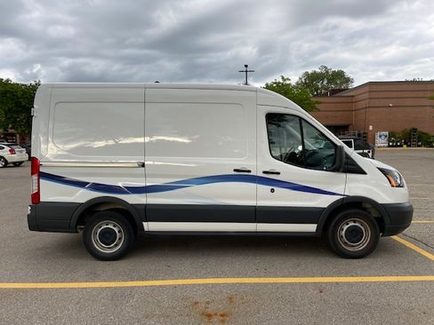 Used 2018 Ford Transit 150 130 Medium Roof image 4