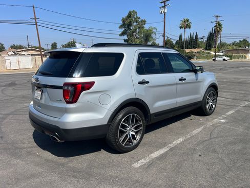 Used 2017 Ford Explorer Sport image 8