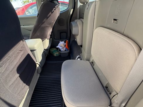 Used 2019 Nissan Frontier S image 10