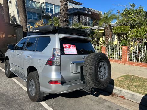 Used 2015 Lexus GX 460 image 4