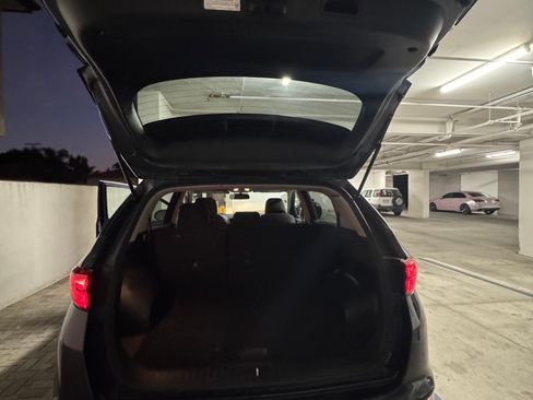 Used 2018 Kia Sportage LX image 8