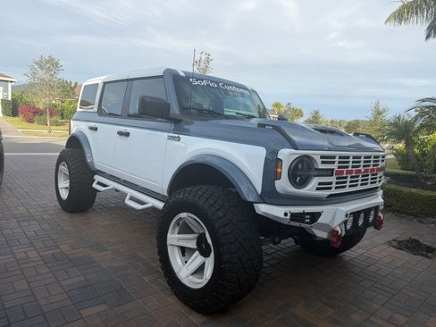 Used 2025 Ford Bronco 4-Door image 8