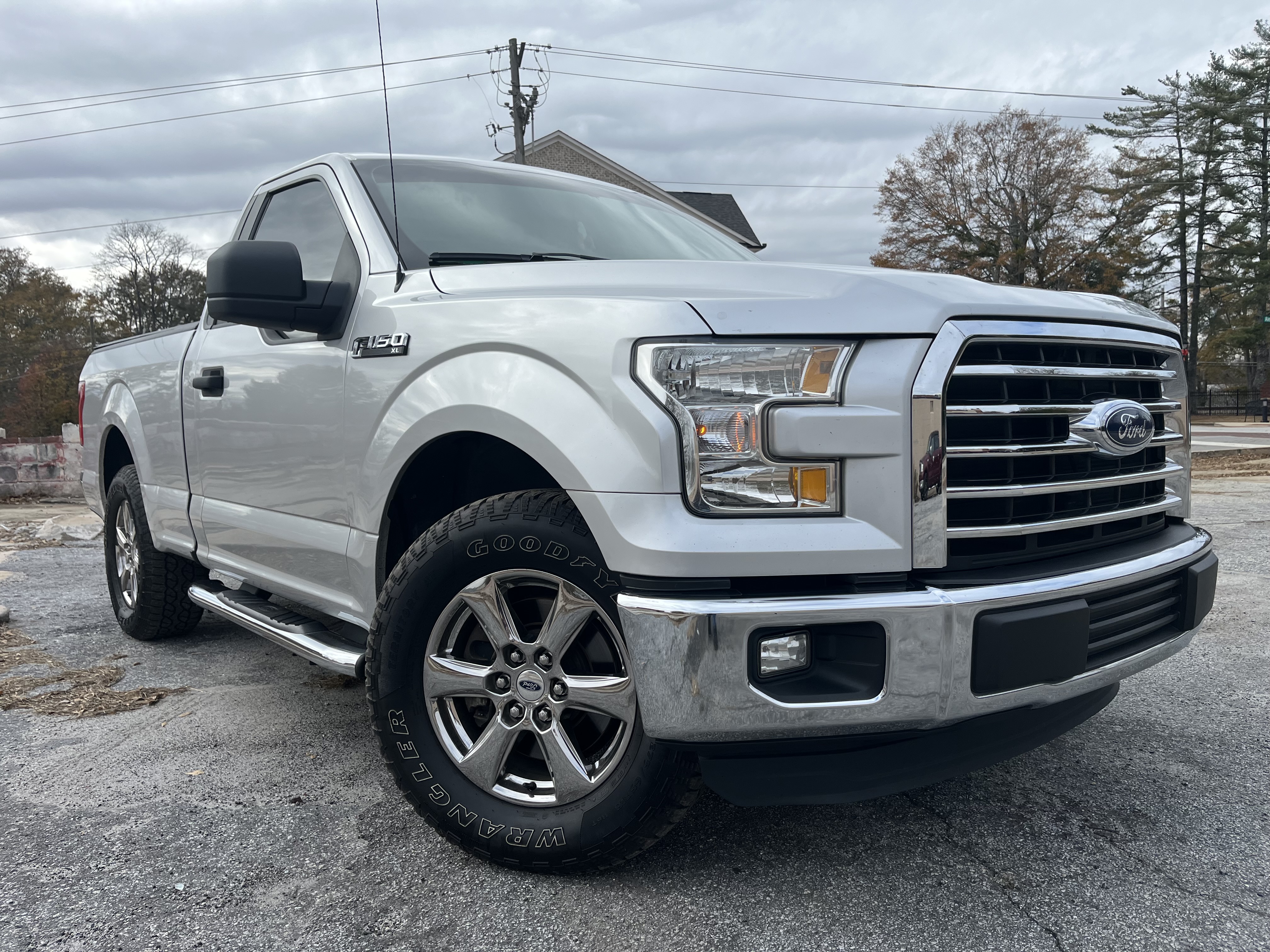 Used 2015 Ford F150 XL w/ Equipment Group 101A Mid RWD image 1
