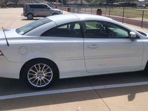 Used 2009 Volvo C70 T5 image 5