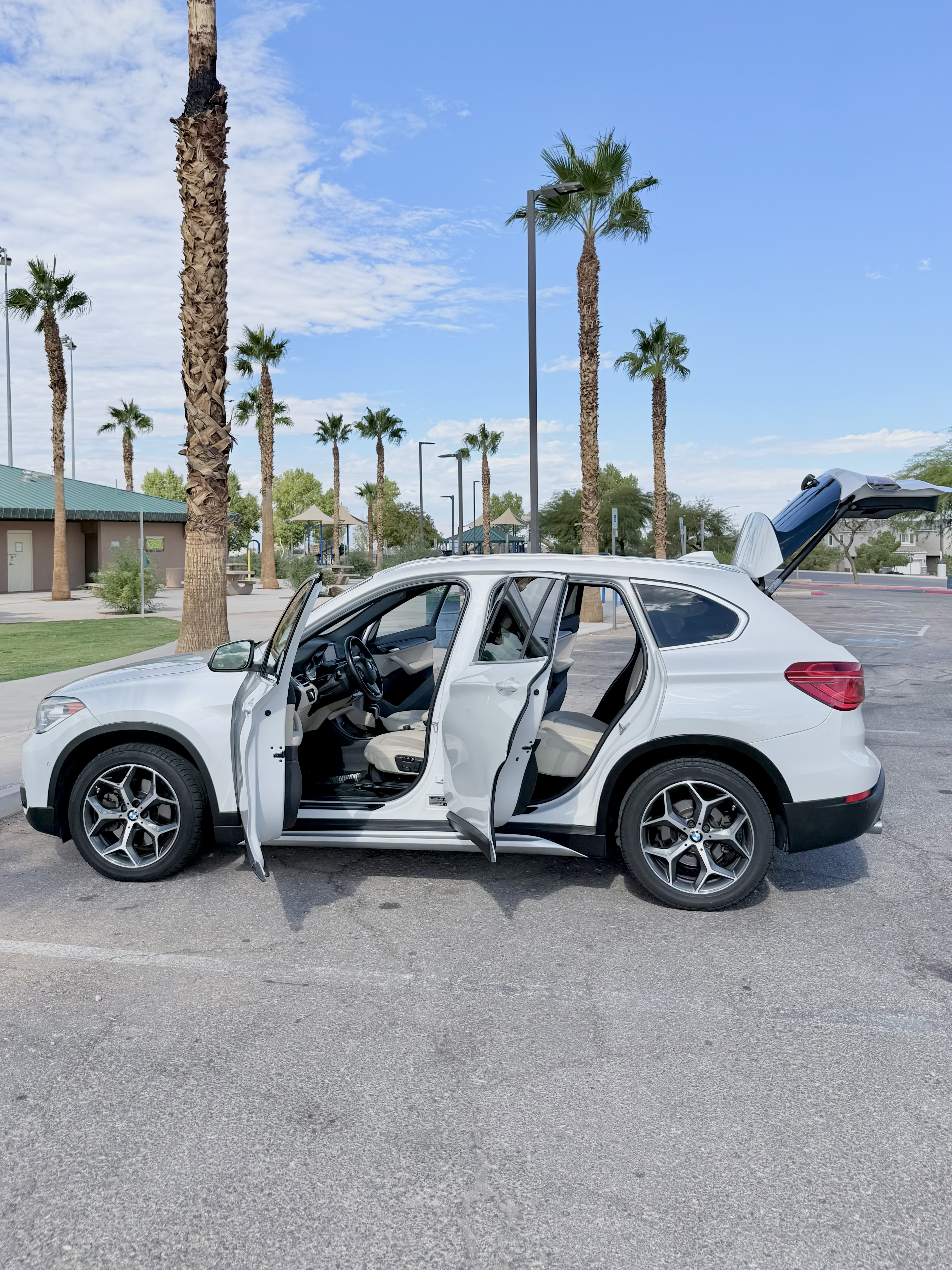 Used 2017 BMW X1 xDrive28i AWD/4WD image 10