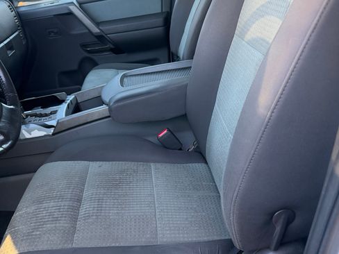 Used 2005 Nissan Titan SE image 8