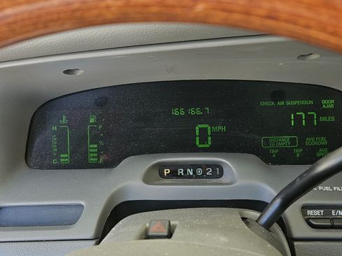 Used 2004 Mercury Grand Marquis LS image 9