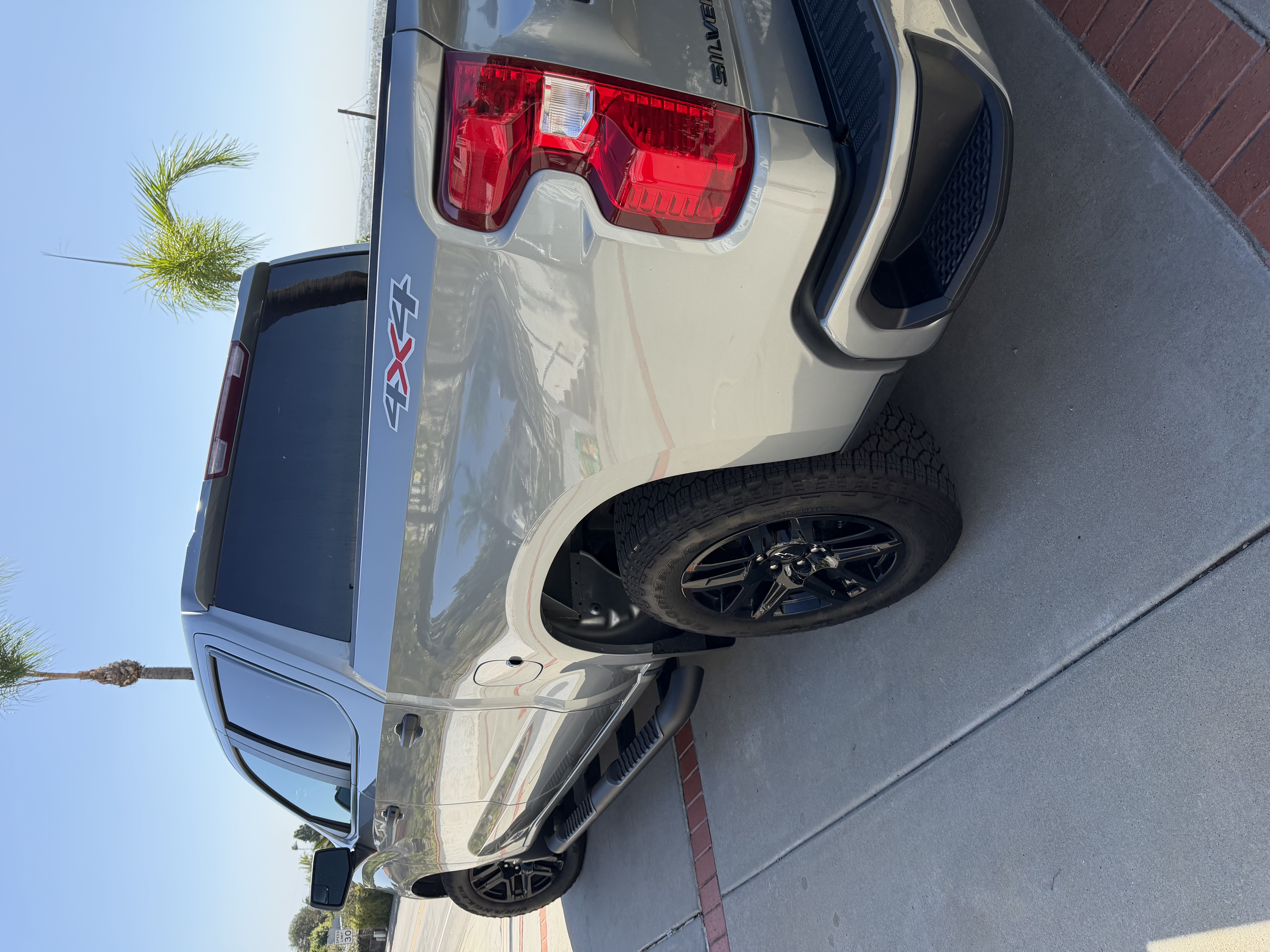 Used 2025 Chevrolet Silverado 1500 Custom w/ Turbomax Blackout Package AWD/4WD image 1
