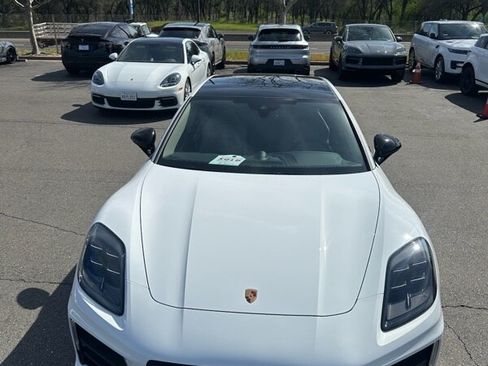 Used 2025 Porsche Panamera 4 image 4