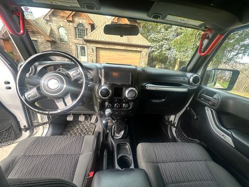 Used 2012 Jeep Wrangler Rubicon w/ Dual Top Group image 14