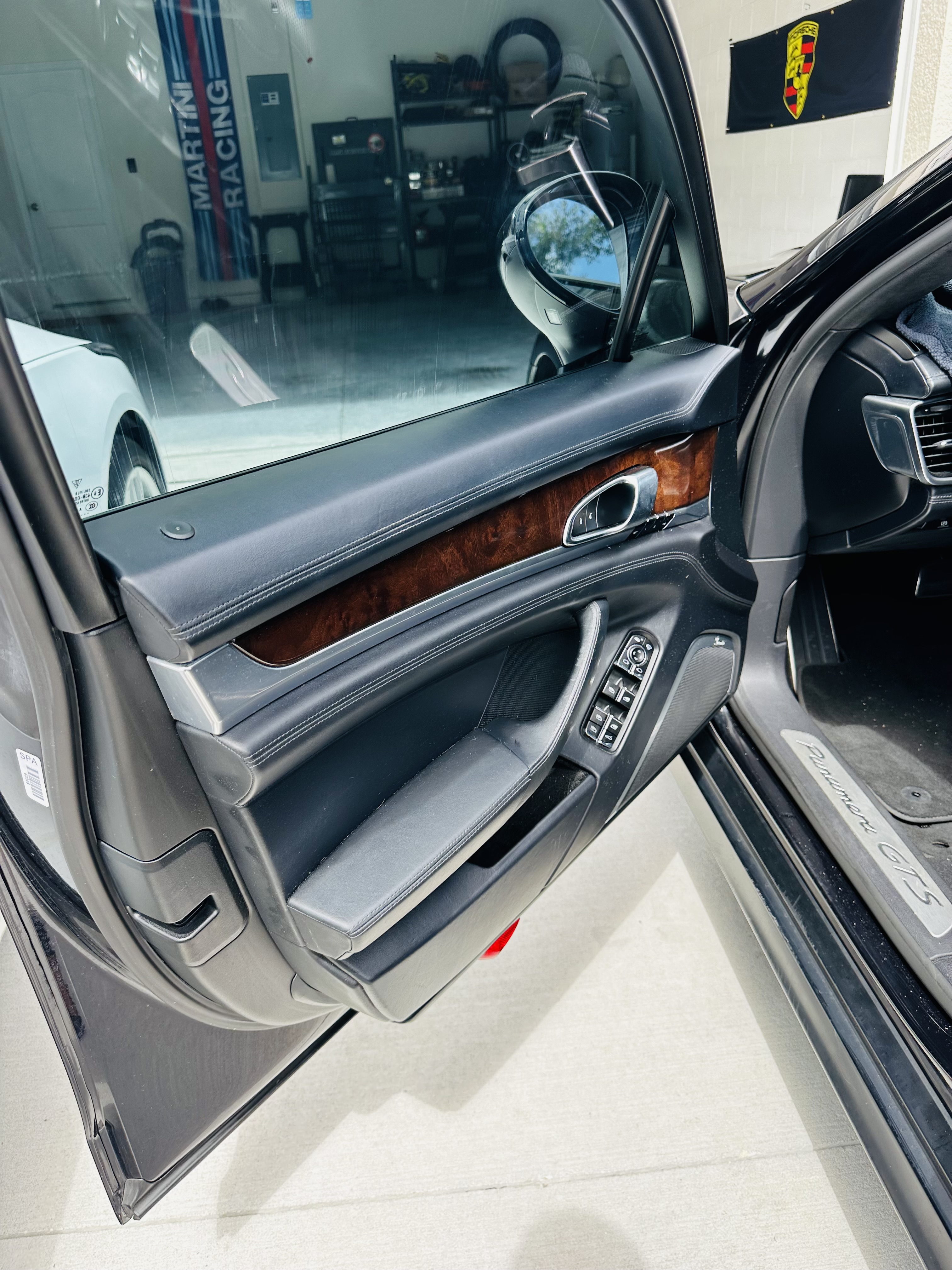 Used 2015 Porsche Panamera GTS AWD/4WD image 5