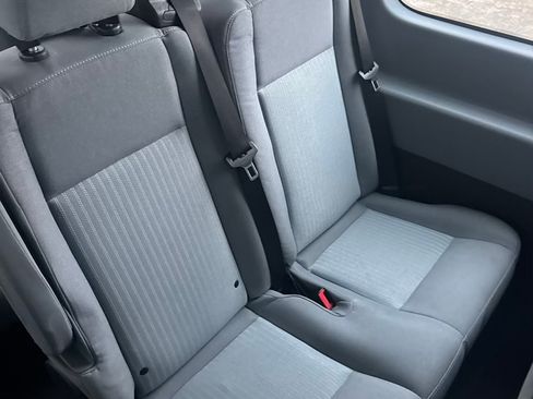 Used 2019 Ford Transit 350 XLT image 8