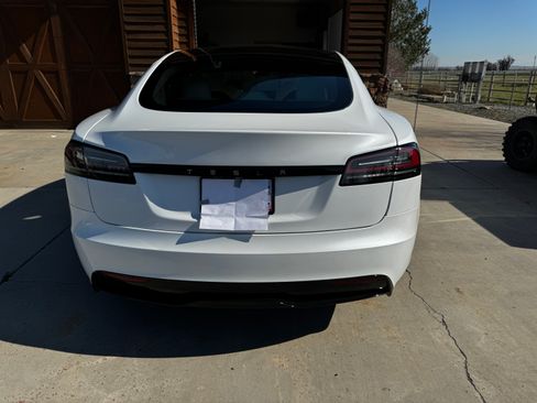 Used 2024 Tesla Model S image 4